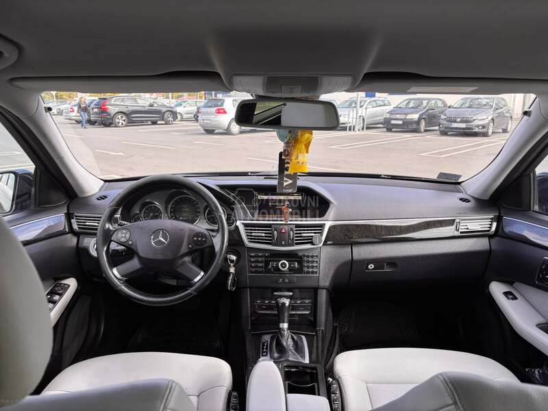 Mercedes Benz E 250 W212