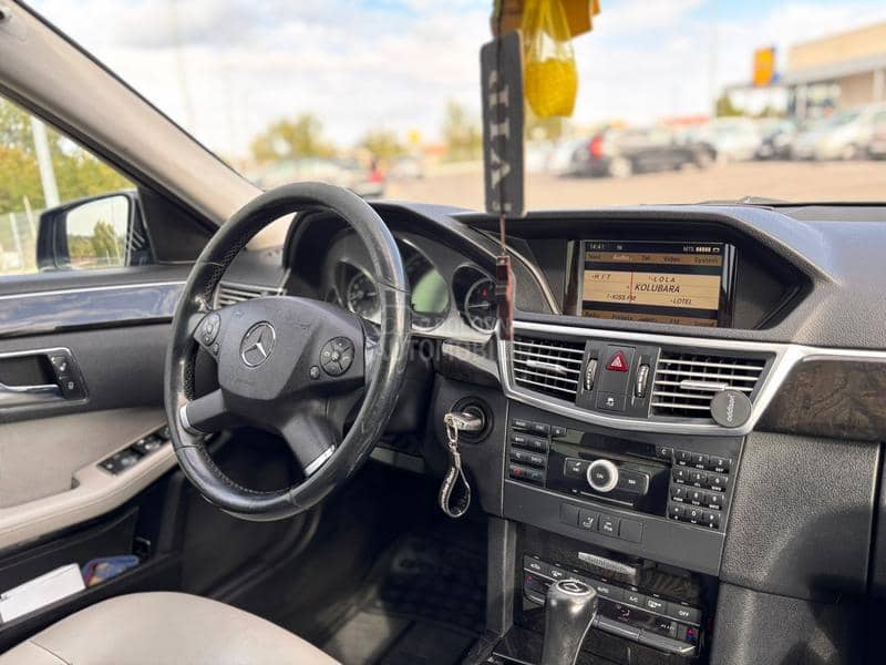 Mercedes Benz E 250 W212