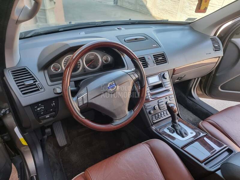 Volvo XC90 hrom, lux enterijer