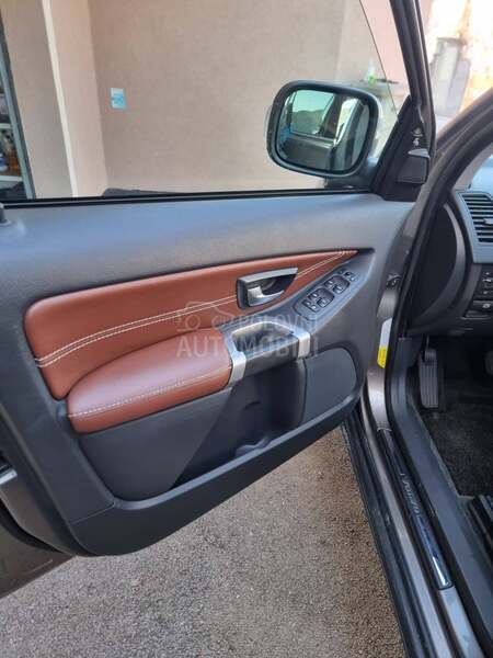 Volvo XC90 hrom, lux enterijer