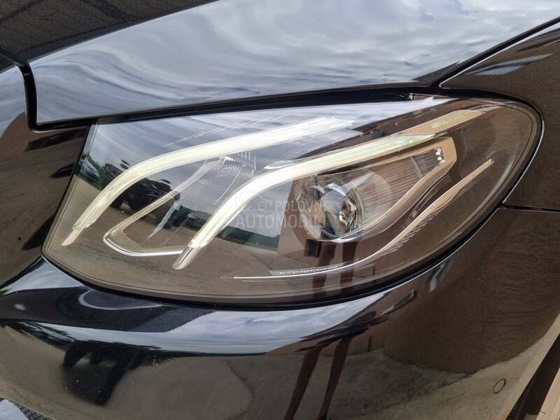 Mercedes Benz E 220 G9 4-MATIC