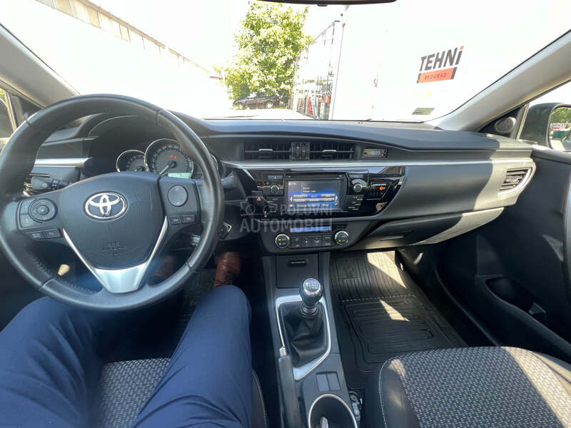 Toyota Corolla Valvematic Luna