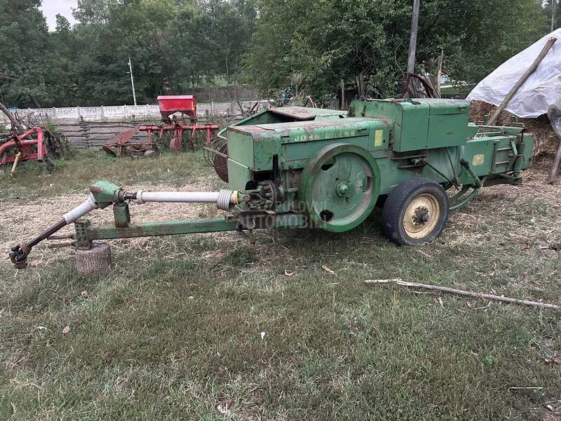 John Deere 224