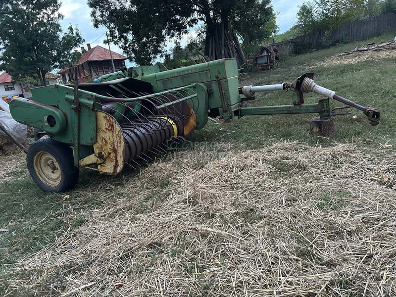 John Deere 224