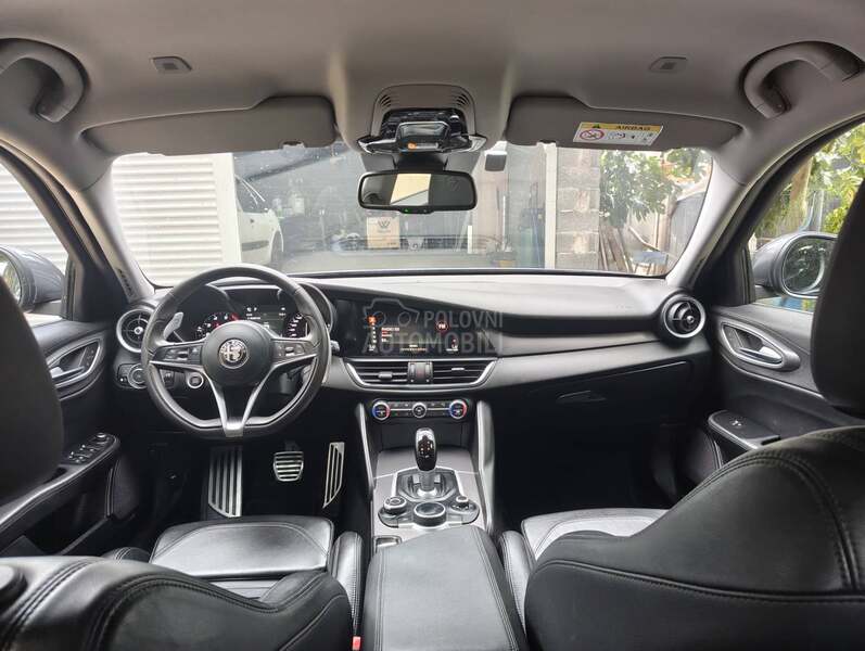 Alfa Romeo Giulia Q4 Veloce
