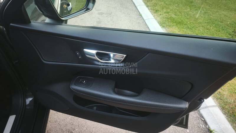 Volvo V60 D4