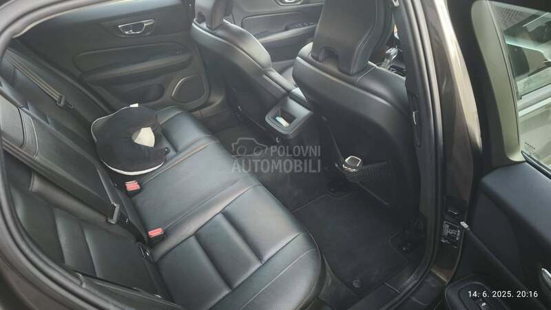 Volvo V60 D4