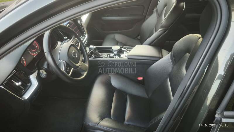 Volvo V60 D4
