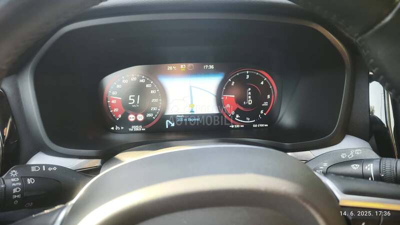 Volvo V60 D4