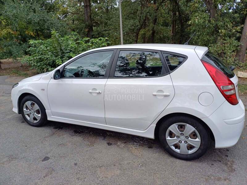 Hyundai i30 1.4 DOHC 5VR GL