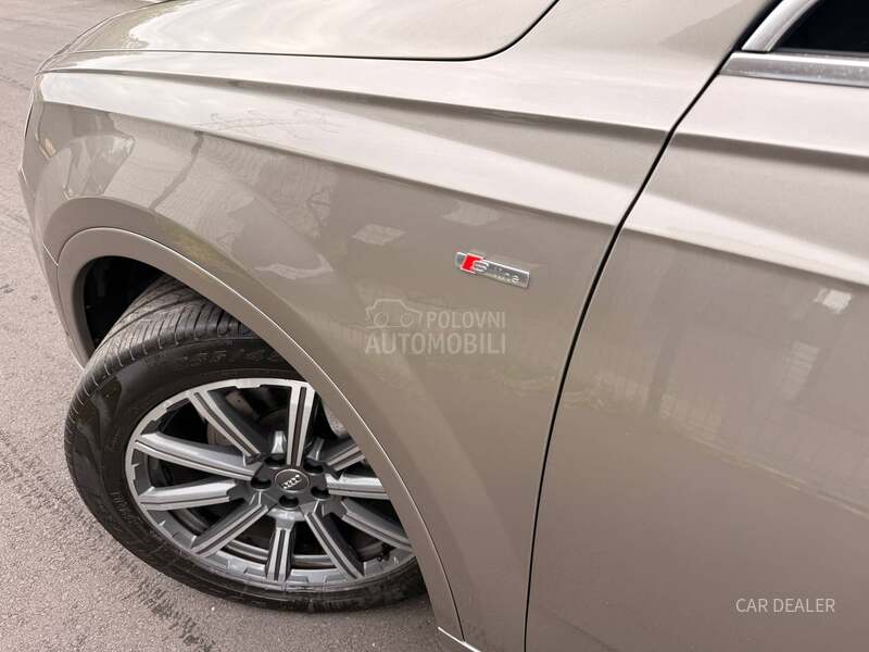 Audi Q7 sline/pano/air/mtrx