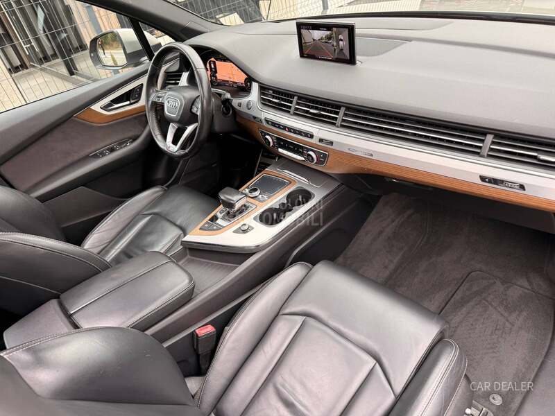 Audi Q7 sline/pano/air/mtrx