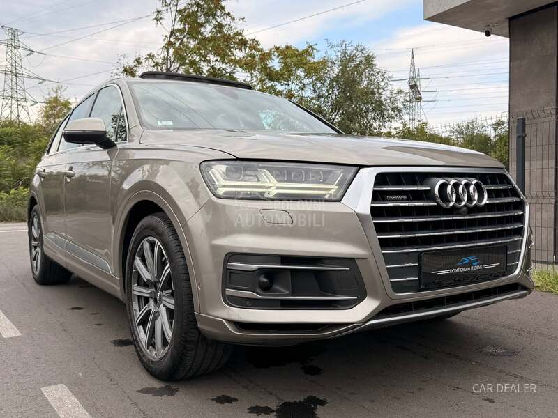 Audi Q7 sline/pano/air/mtrx