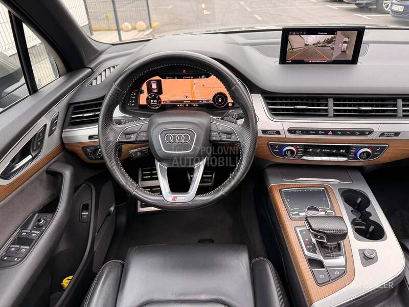 Audi Q7 sline/pano/air/mtrx