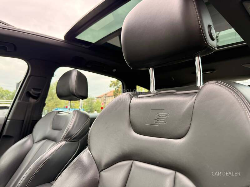 Audi Q7 sline/pano/air/mtrx