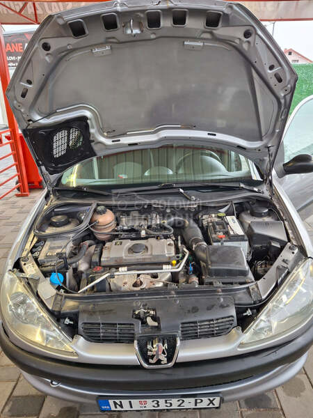 Peugeot 206 