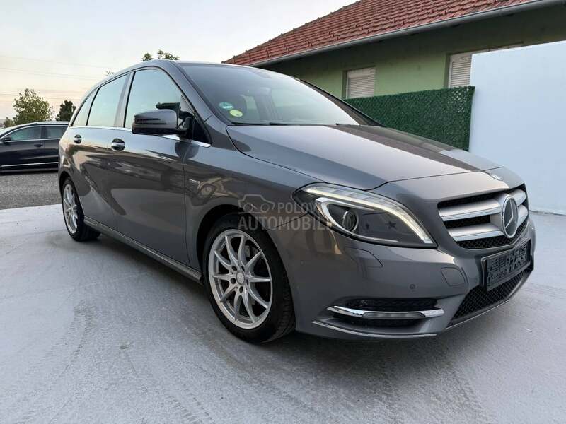 Mercedes Benz B 180 CDI LED/NAV/FUL
