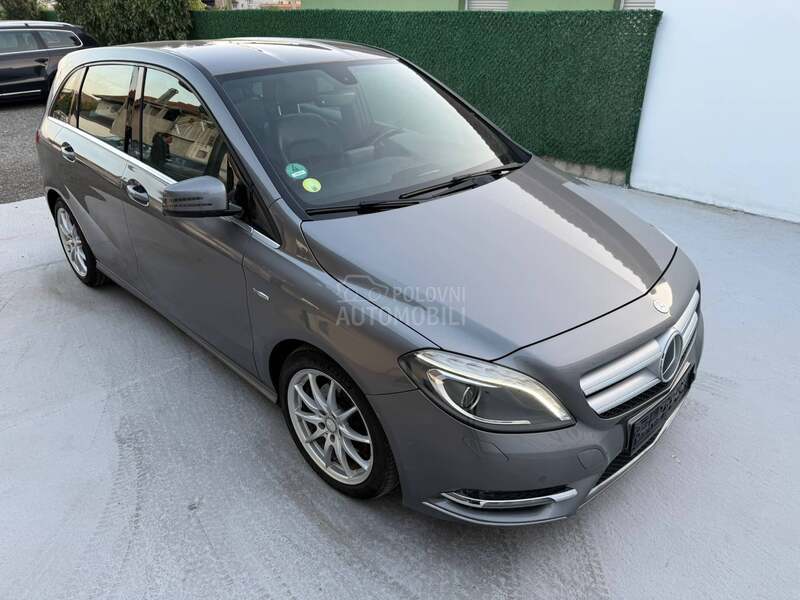 Mercedes Benz B 180 CDI LED/NAV/FUL