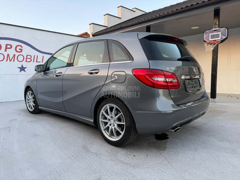 Mercedes Benz B 180 CDI LED/NAV/FUL