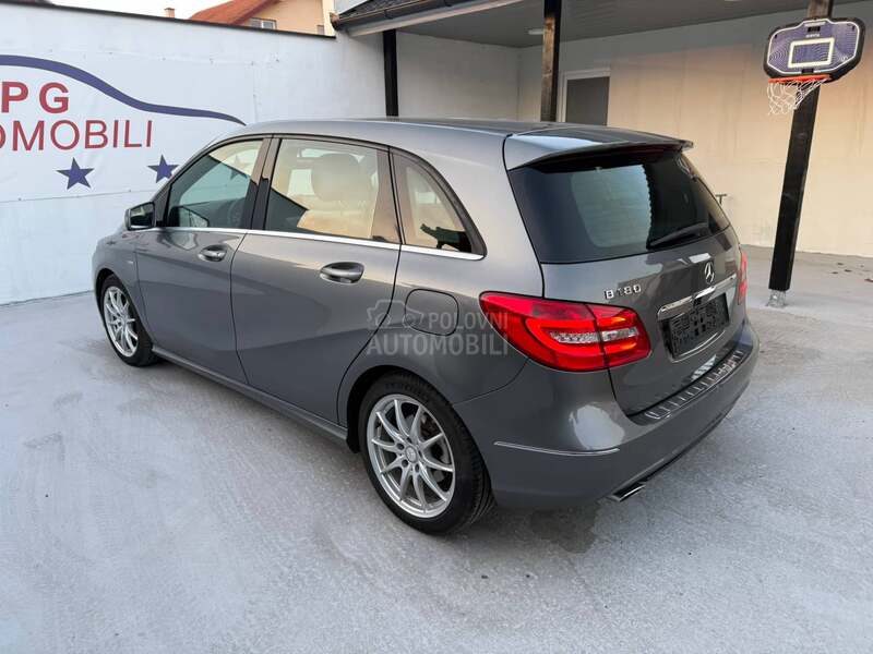 Mercedes Benz B 180 CDI LED/NAV/FUL