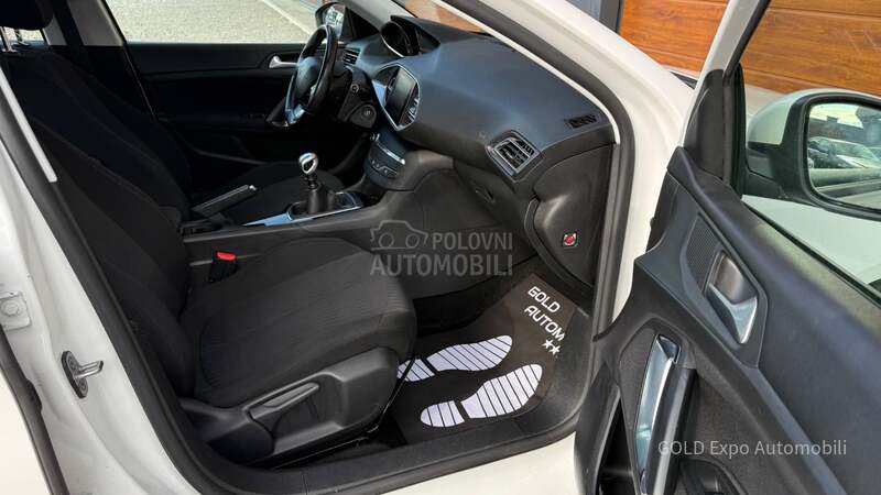 Peugeot 308 1.6BlueHDi ALLURE