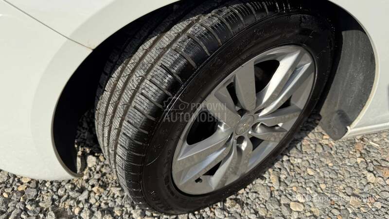 Peugeot 308 1.6BlueHDi ALLURE
