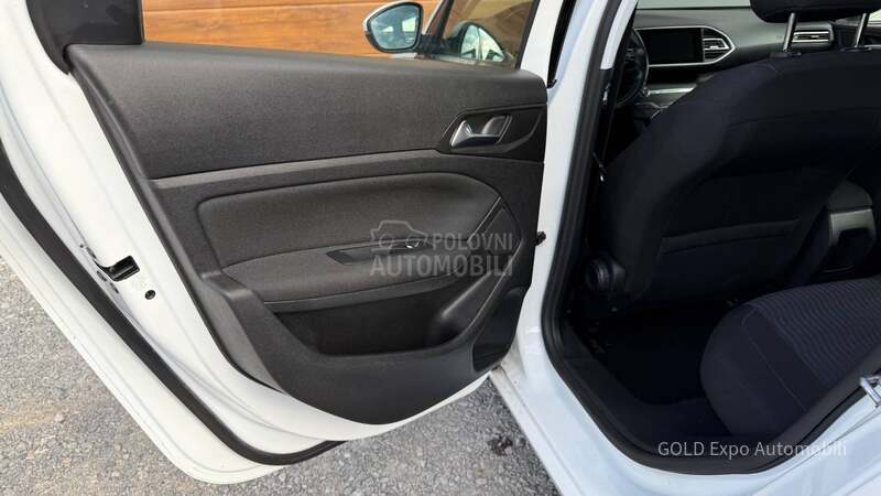Peugeot 308 1.6BlueHDi ALLURE