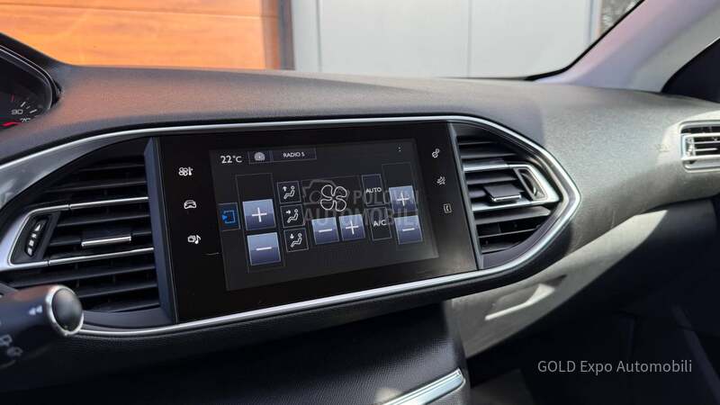 Peugeot 308 1.6BlueHDi ALLURE