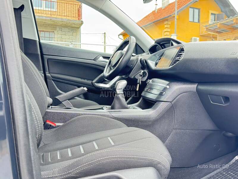 Peugeot 308 1.6 EHDI BESPREK0RAN