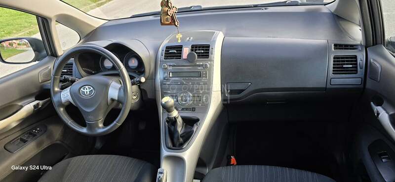 Toyota Auris 1.4 d4d CENA HIT