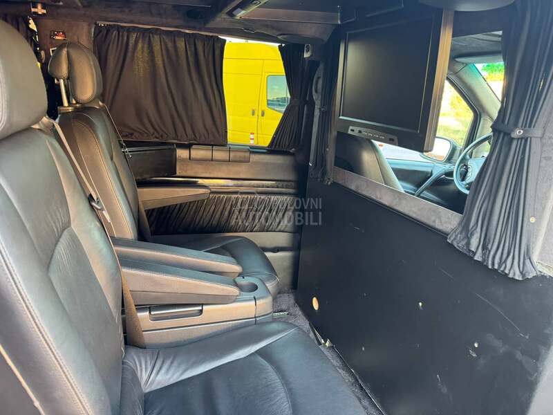 Mercedes Benz Viano 