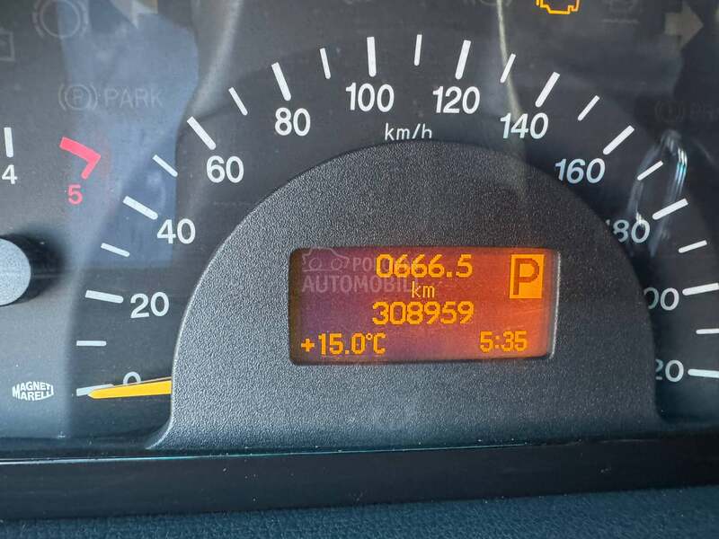Mercedes Benz Viano 