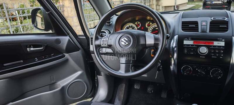 Suzuki SX4 1.6/4x4/CH