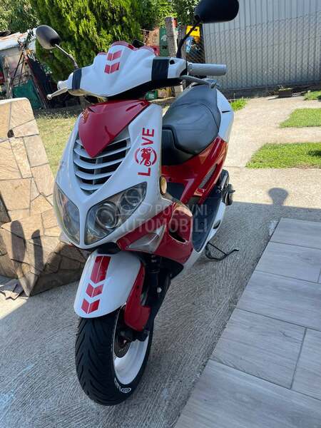 Peugeot speedfight 2