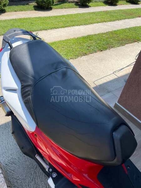 Peugeot speedfight 2