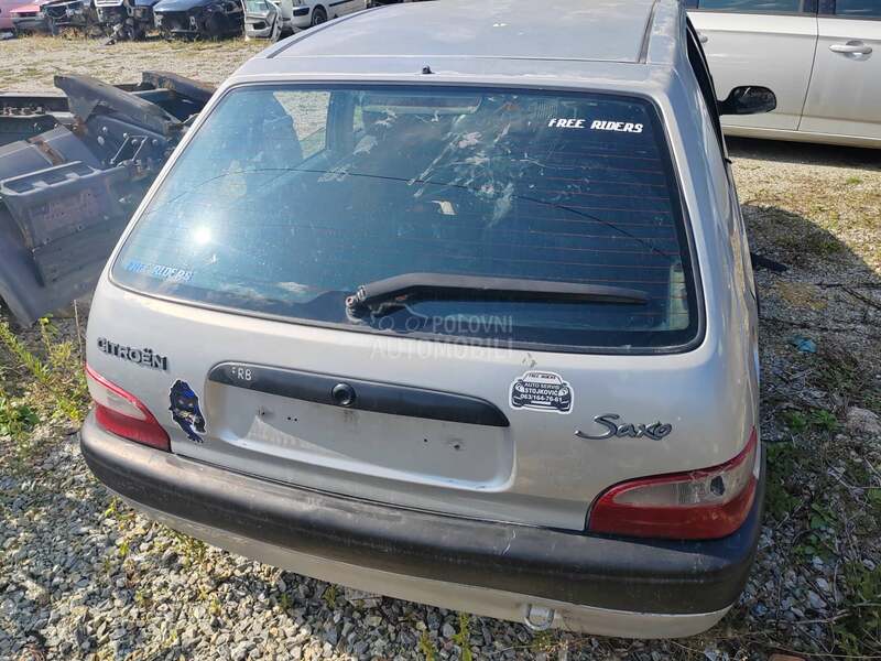 Citroen Saxo 1.1b 2001. god. -  kompletan auto u delovima