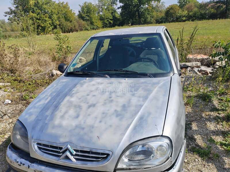 Citroen Saxo 1.1b 2001. god. -  kompletan auto u delovima