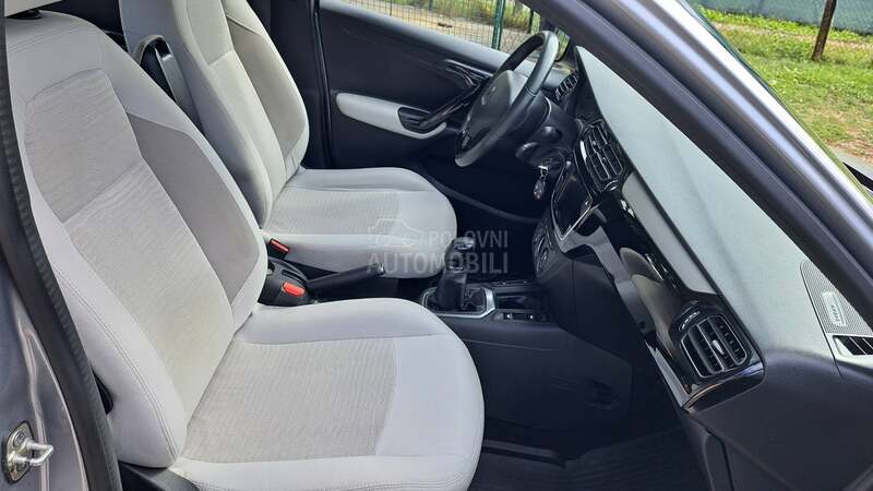 Peugeot 301 1.6 HDi Allure 100