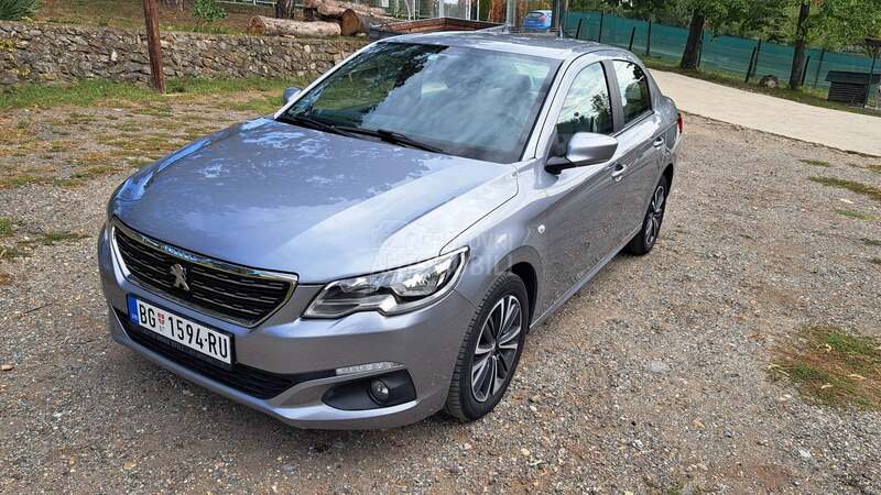 Peugeot 301 1.6 HDi Allure 100