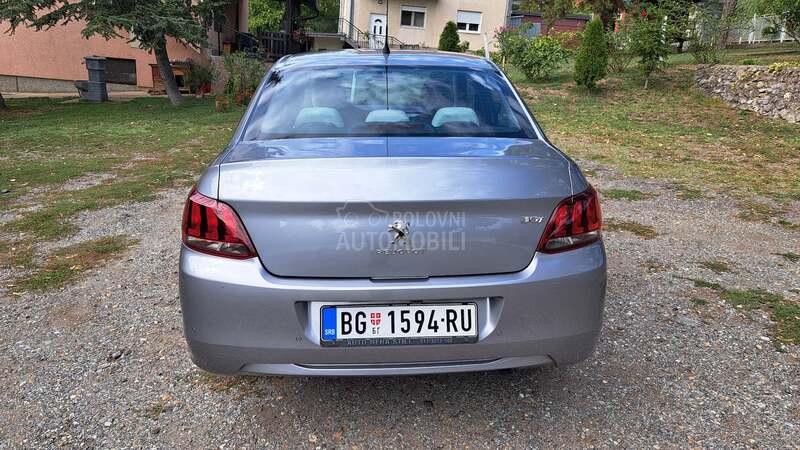 Peugeot 301 1.6 HDi Allure 100