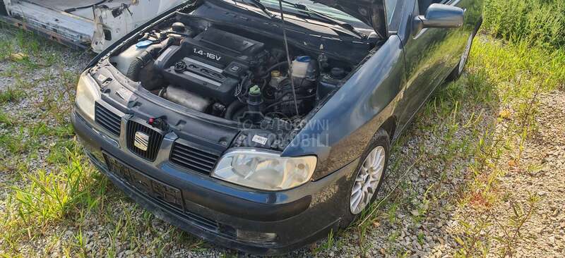 Seat Ibiza 1.4b 2001. god. -  kompletan auto u delovima