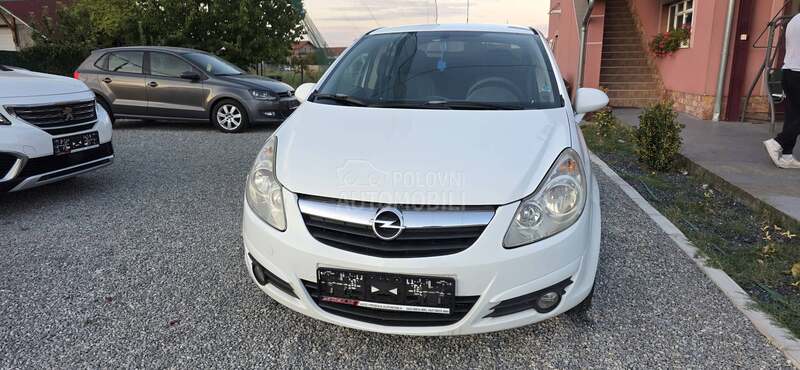 Opel Corsa D 1.2 COSMO