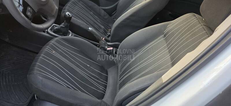 Opel Corsa D 1.2 COSMO