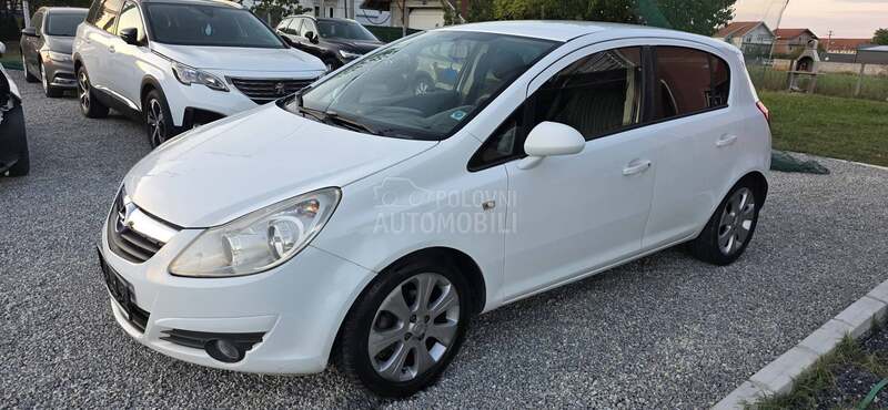 Opel Corsa D 1.2 COSMO