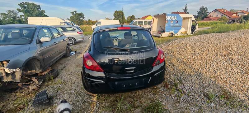Opel Corsa D 1.3 d 2007. god. -  kompletan auto u delovima