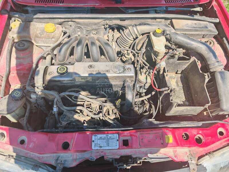 Ford Fiesta 1.8d 2001. god. -  kompletan auto u delovima