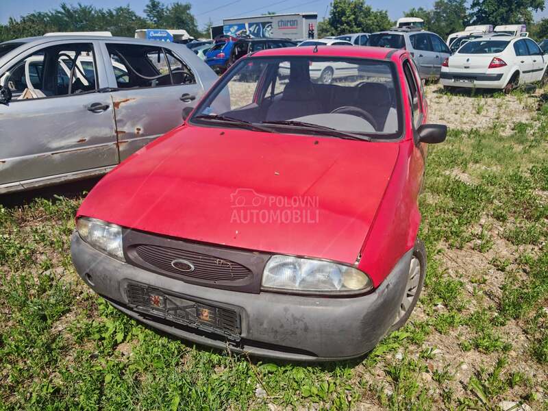 Ford Fiesta 1.8d 2001. god. -  kompletan auto u delovima