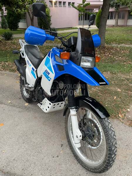 Suzuki DR 750 Big