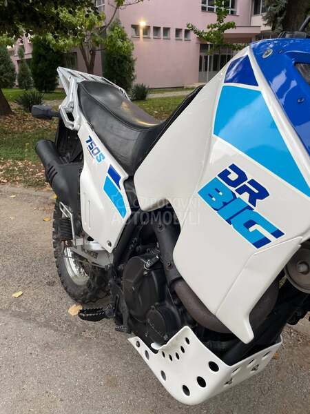 Suzuki DR 750 Big