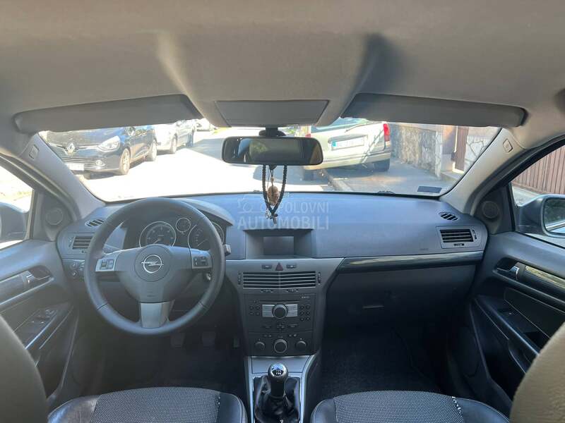 Opel Astra H gtc